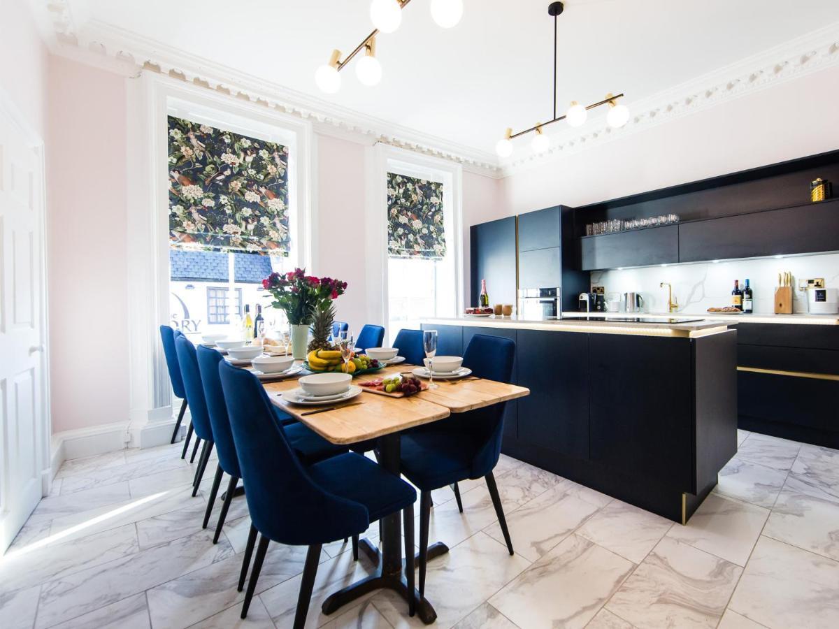 Maison Parfaite Yo1 - Exquisite 400 Year Old, City Centre Townhouse York Zewnętrze zdjęcie