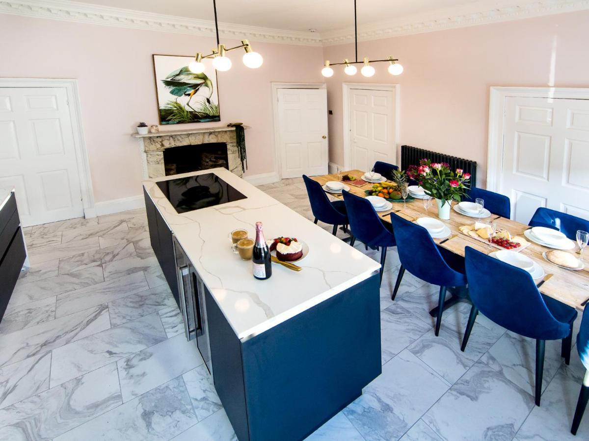 Maison Parfaite Yo1 - Exquisite 400 Year Old, City Centre Townhouse York Zewnętrze zdjęcie
